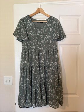 Moss Green Floral Tiered Midi Dress